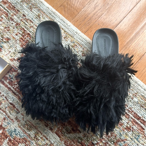 Ariana Bohling Black Suri Alpaca Slipper Slides - Picture 2 of 5